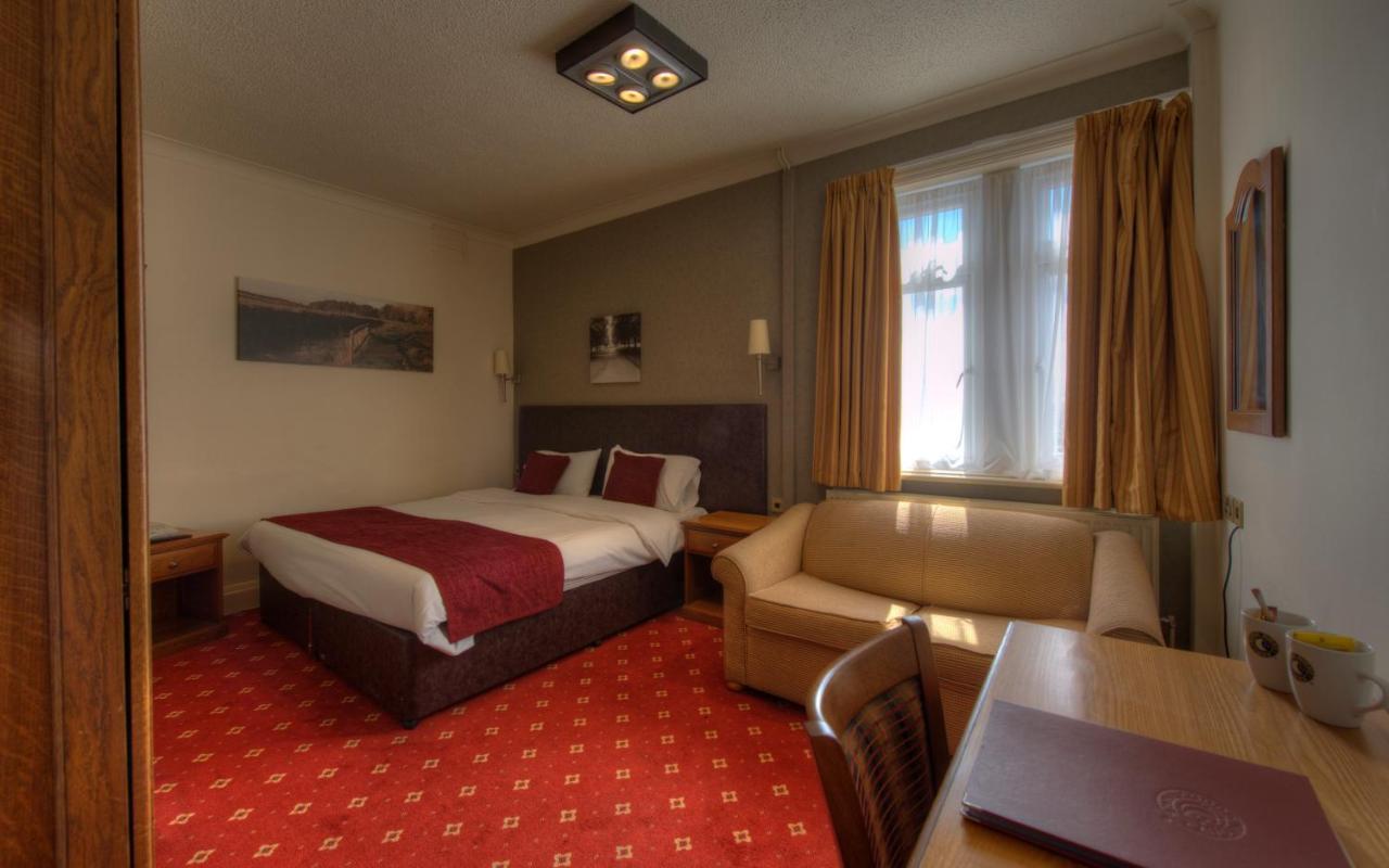 סקאנת'ורפ Royal Inn מראה חיצוני תמונה
